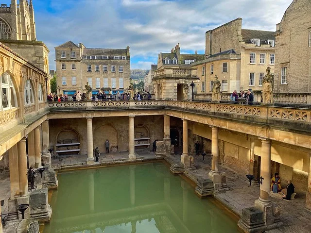 الحمامات الرومانية