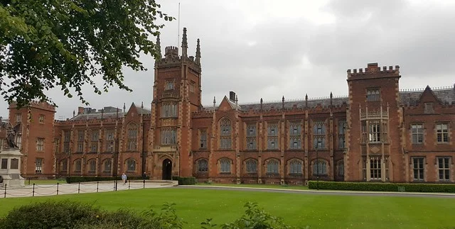 جامعة الملكة في بلفاست