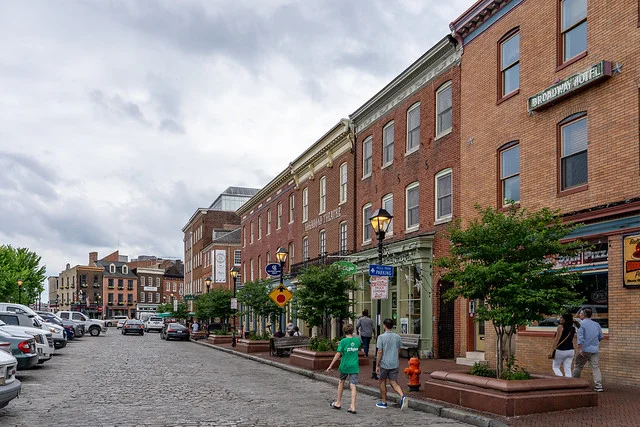 سوق برودواي