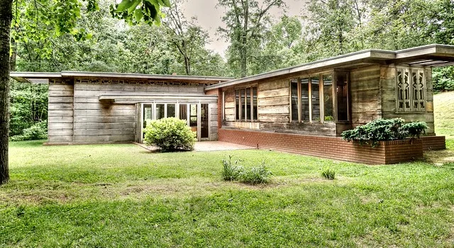 وودلاون ومنزل بوب-لايغي لفرانك لويد رايت