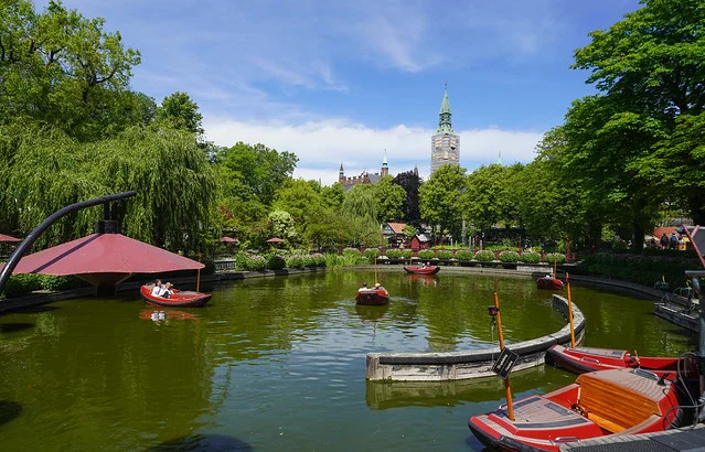 معرض الحوار في الظلام (Dialogo nel Buio)