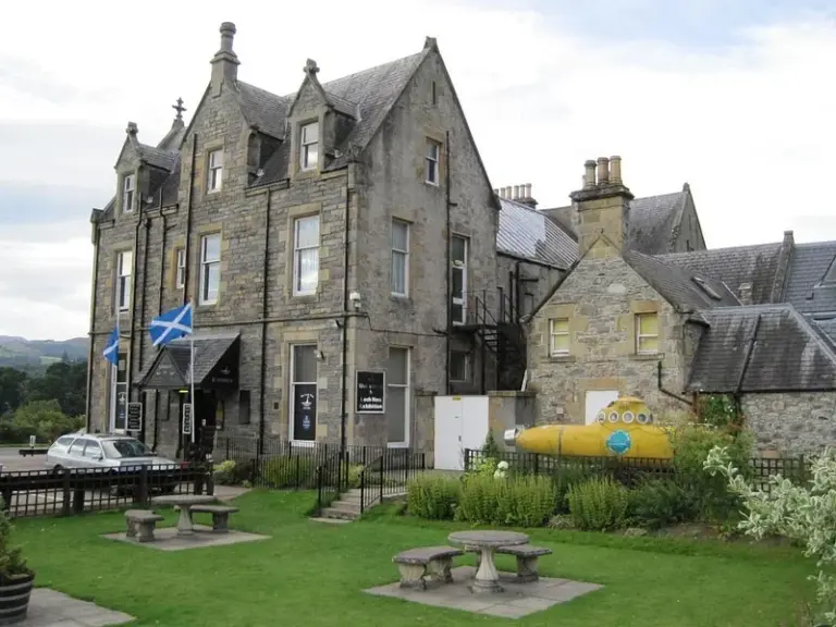 مركز لوخ نيس ومعرضه