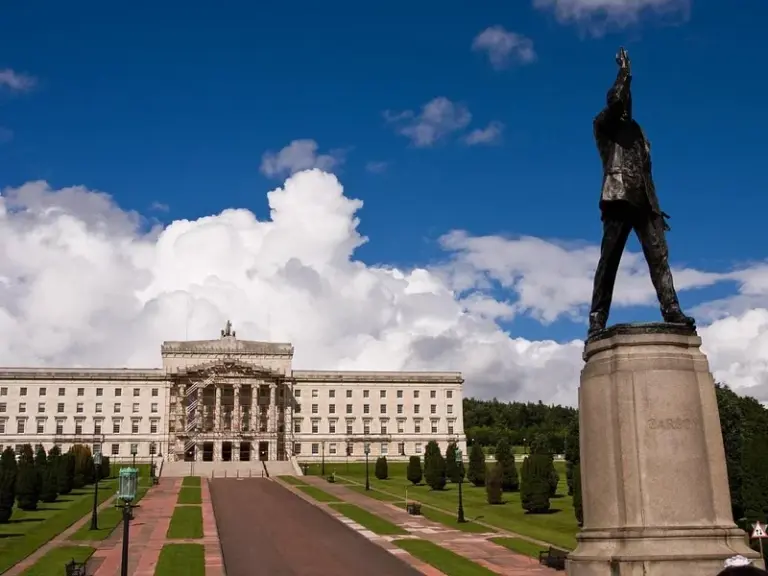 مبنى البرلمان (ستورمونت)