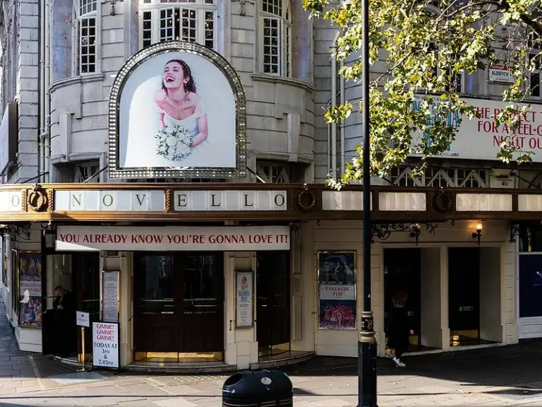 مسرح نوفيلو