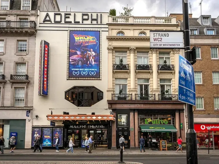 مسرح أديلفي