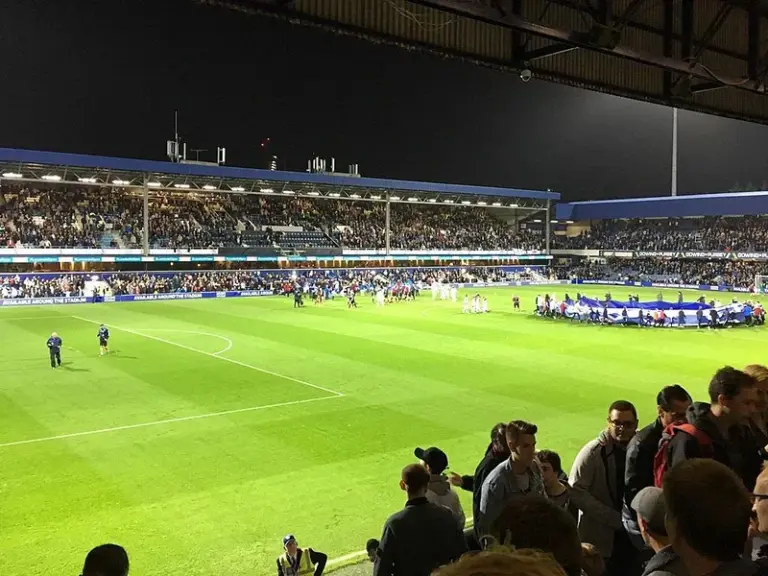 ملعب ماتريد لوتوس رود